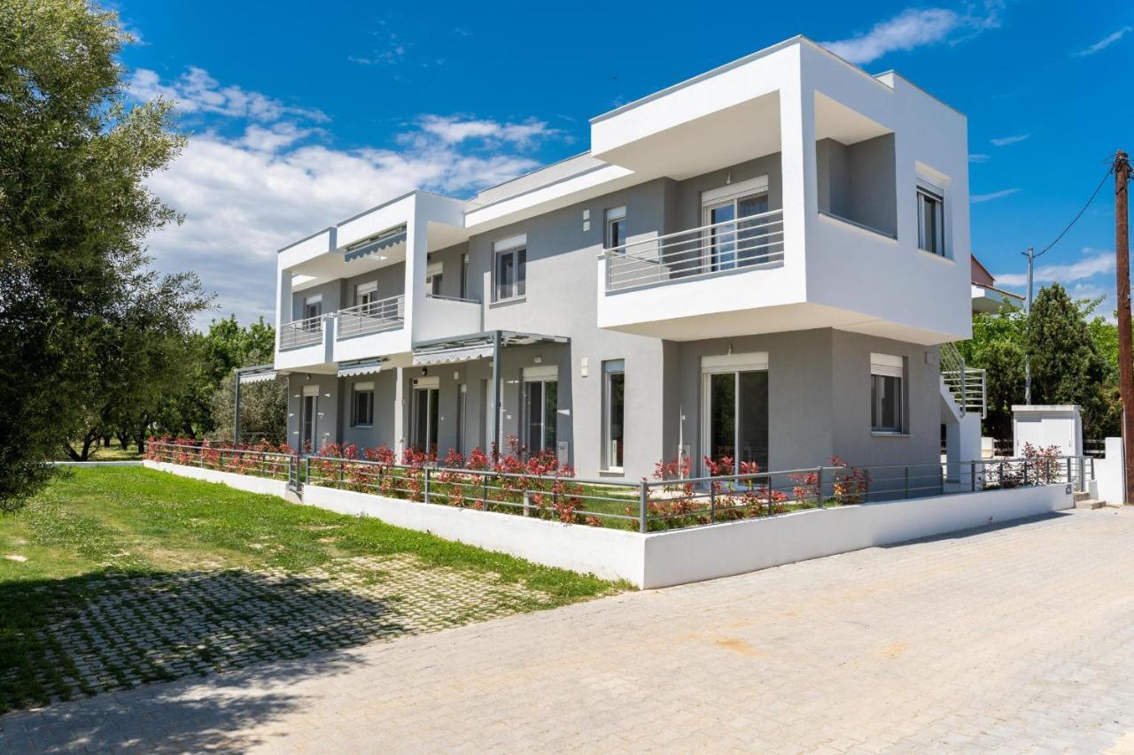 Danai & Palm Residential Complexes Apartment Ofrinion Bagian luar foto