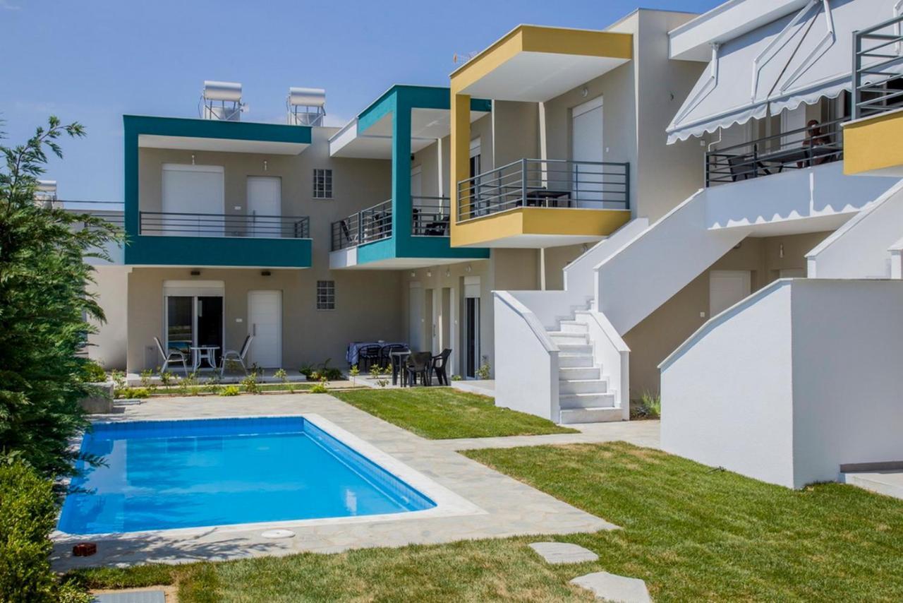 Danai & Palm Residential Complexes Apartment Ofrinion Bagian luar foto