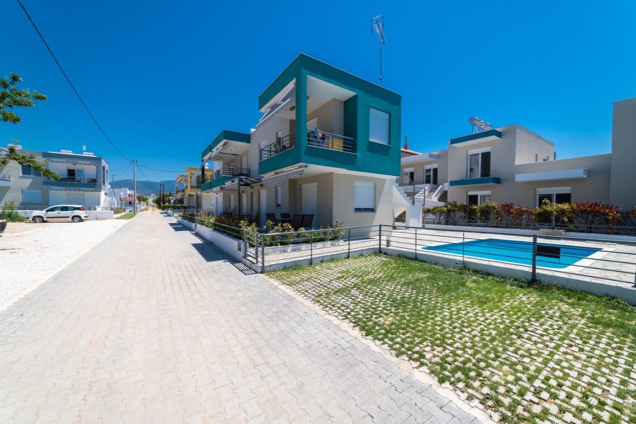 Danai & Palm Residential Complexes Apartment Ofrinion Bagian luar foto