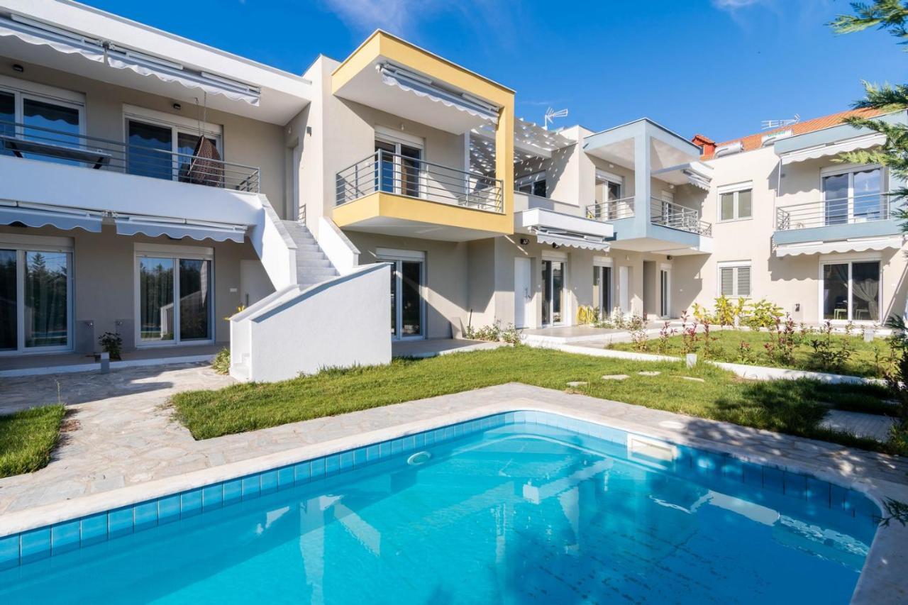 Danai & Palm Residential Complexes Apartment Ofrinion Bagian luar foto