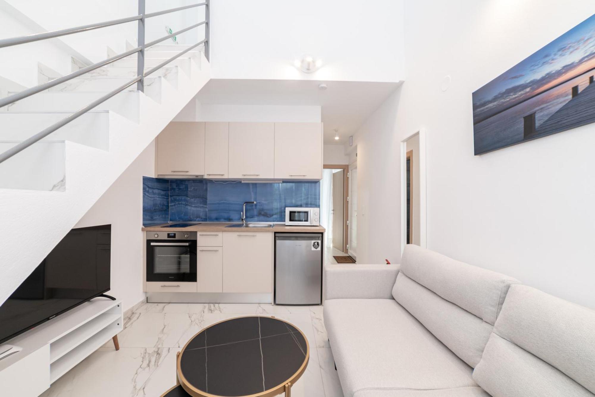 Danai & Palm Residential Complexes Apartment Ofrinion Bagian luar foto